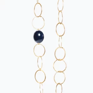 COLLAR_MOSHA_DE_AROS_CON_CHATON_DE_CERAMICA_COLOR_AZUL_MARINO