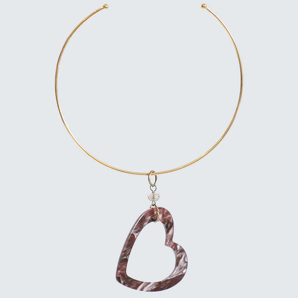CHOKER_CON_CORAZON_DE_RESINA_Y_PERLA_DE_CRISTAL